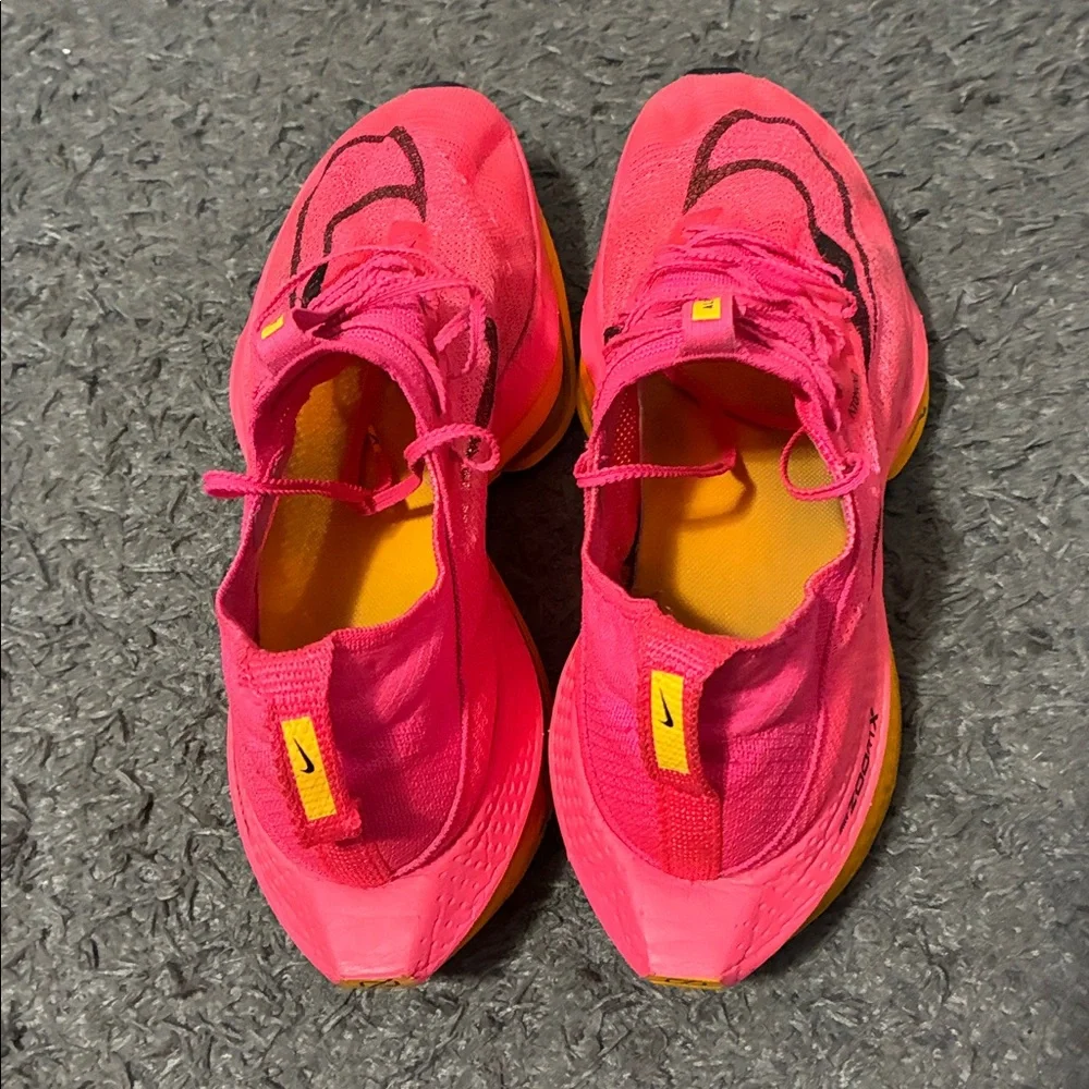Nike Men's Athletic Shoes Pink and Yellow